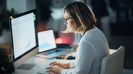 «Ανακαλύψτε το Μυστικό για Τέλειο Ύψος Οθόνης: Ρυθμίστε τον Υπολογιστή σας Σαν Επαγγελματίας!» «Ανακαλύψτε το Μυστικό για Τέλειο Ύψος Οθόνης: Ρυθμίστε τον Υπολογιστή σας Σαν Επαγγελματίας!»