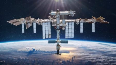 Για Πρώτη Φορά στην Ιστορία: Οκτώ Σκάφη ‘Προσγειώνονται’ Ταυτόχρονα στον Διεθνή Διαστημικό Σταθμό! Για Πρώτη Φορά στην Ιστορία: Οκτώ Σκάφη 'Προσγειώνονται' Ταυτόχρονα στον Διεθνή Διαστημικό Σταθμό!