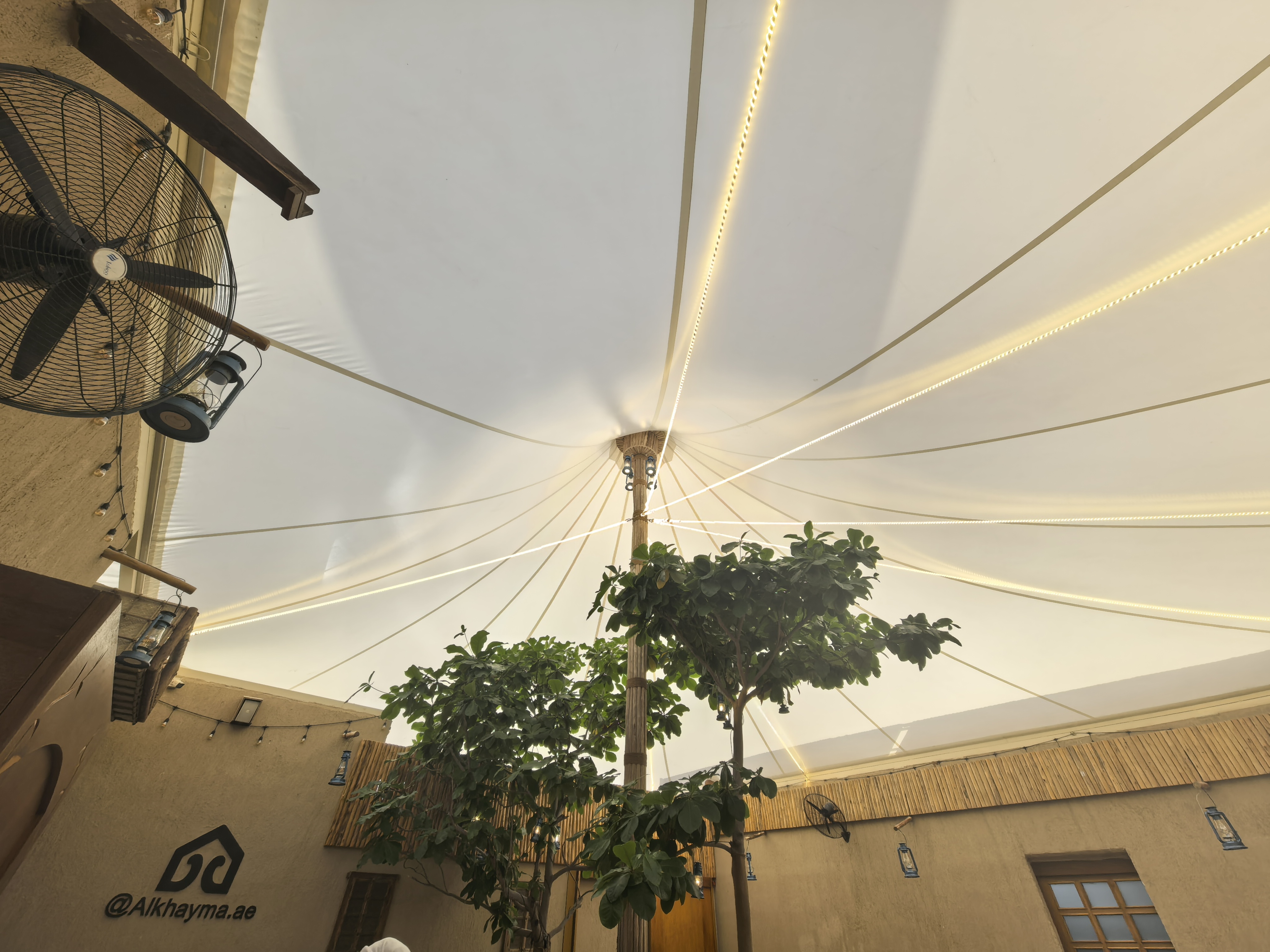 Χρησιμοποίησα το Mate X7 της Huawei για να τραβήξω φωτογραφίες από το ψηλότερο κτήριο στον κόσμο και είμαι πεπεισμένος ότι αυτό το πτυσσόμενο έχει τις καλύτερες κάμερες Δοκιμή κάμερας Huawei Mate X7 στο Ντουμπάι