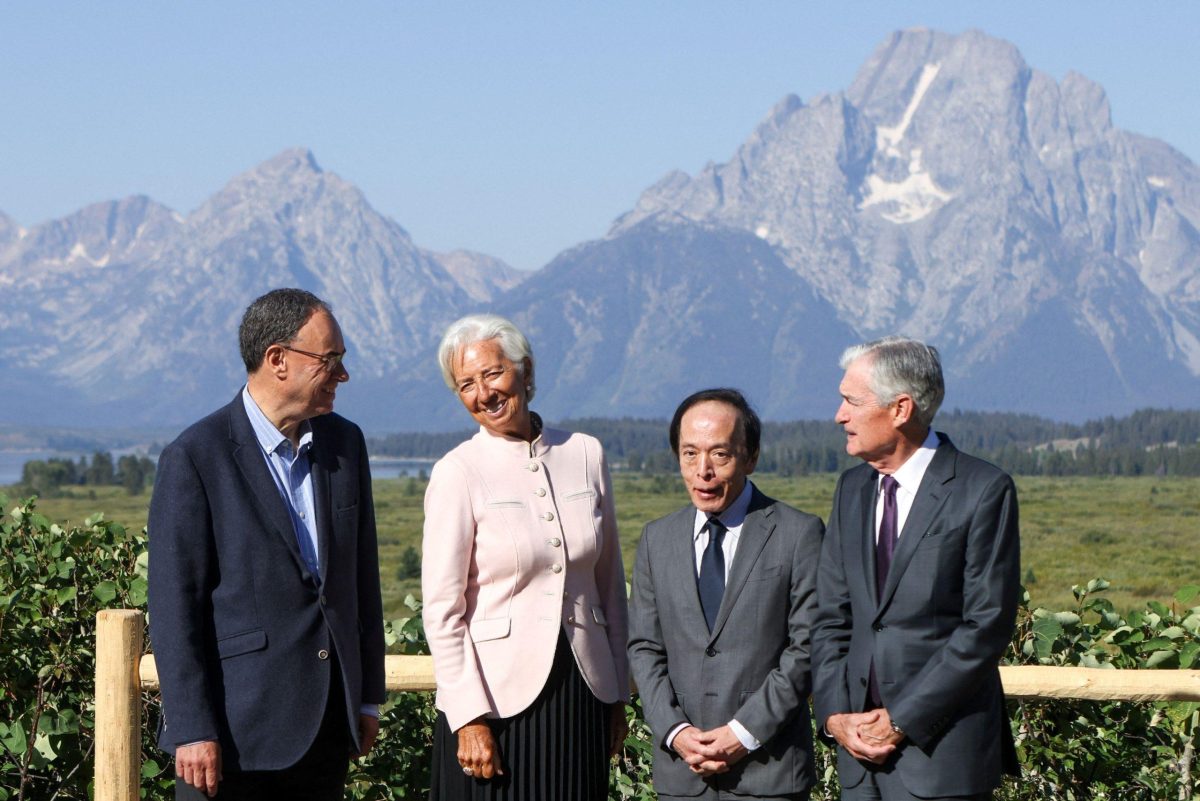 Επιτόκια στα άκρα: Πώς η Fed και η ΕΚΤ θα σοκάρουν τους επενδυτές! Μάθε τα πάντα! Επιτόκια στα άκρα: Πώς η Fed και η ΕΚΤ θα σοκάρουν τους επενδυτές! Μάθε τα πάντα!