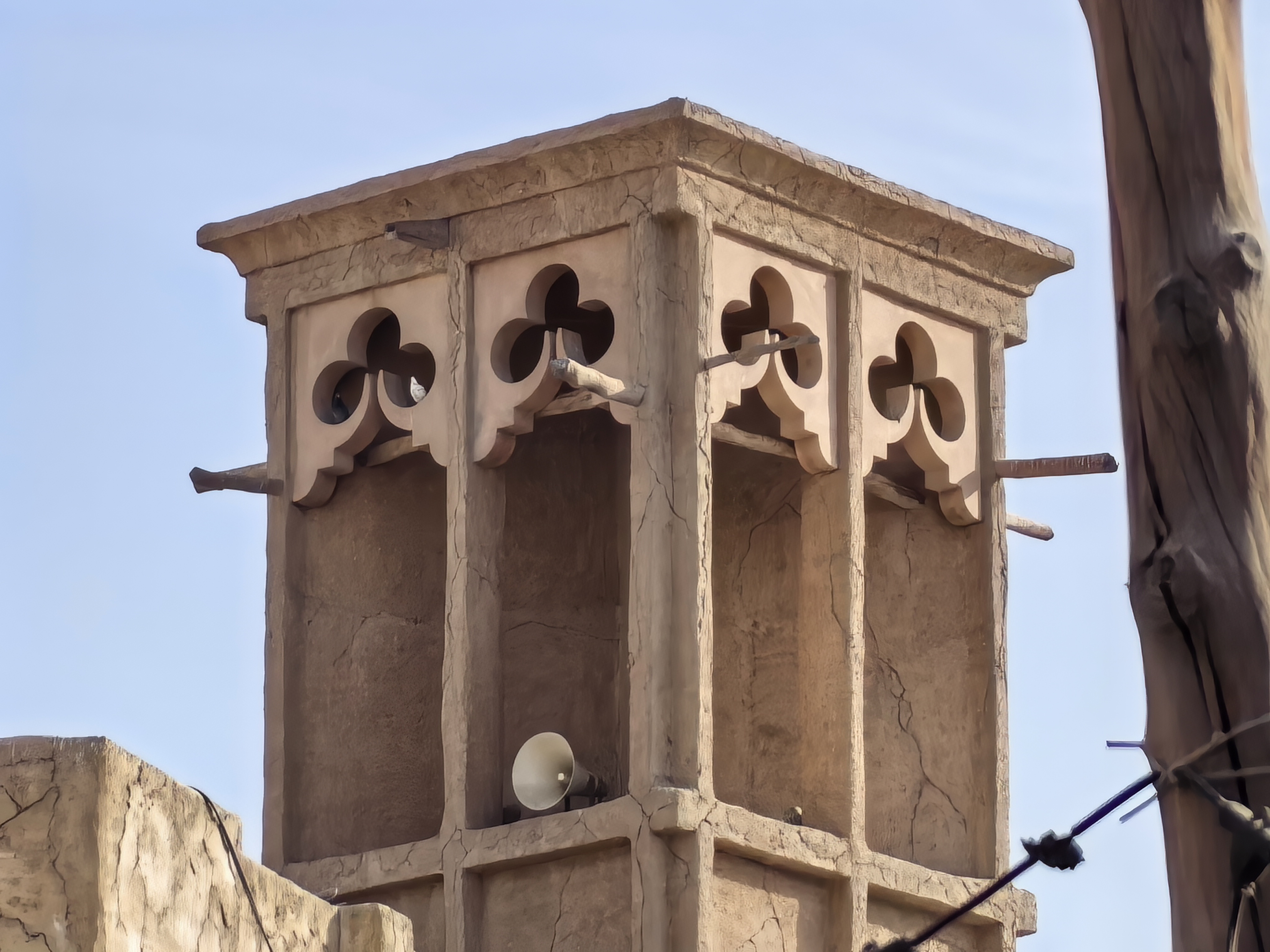 Χρησιμοποίησα το Mate X7 της Huawei για να τραβήξω φωτογραφίες από το ψηλότερο κτήριο στον κόσμο και είμαι πεπεισμένος ότι αυτό το πτυσσόμενο έχει τις καλύτερες κάμερες Δοκιμή κάμερας Huawei Mate X7 στο Ντουμπάι