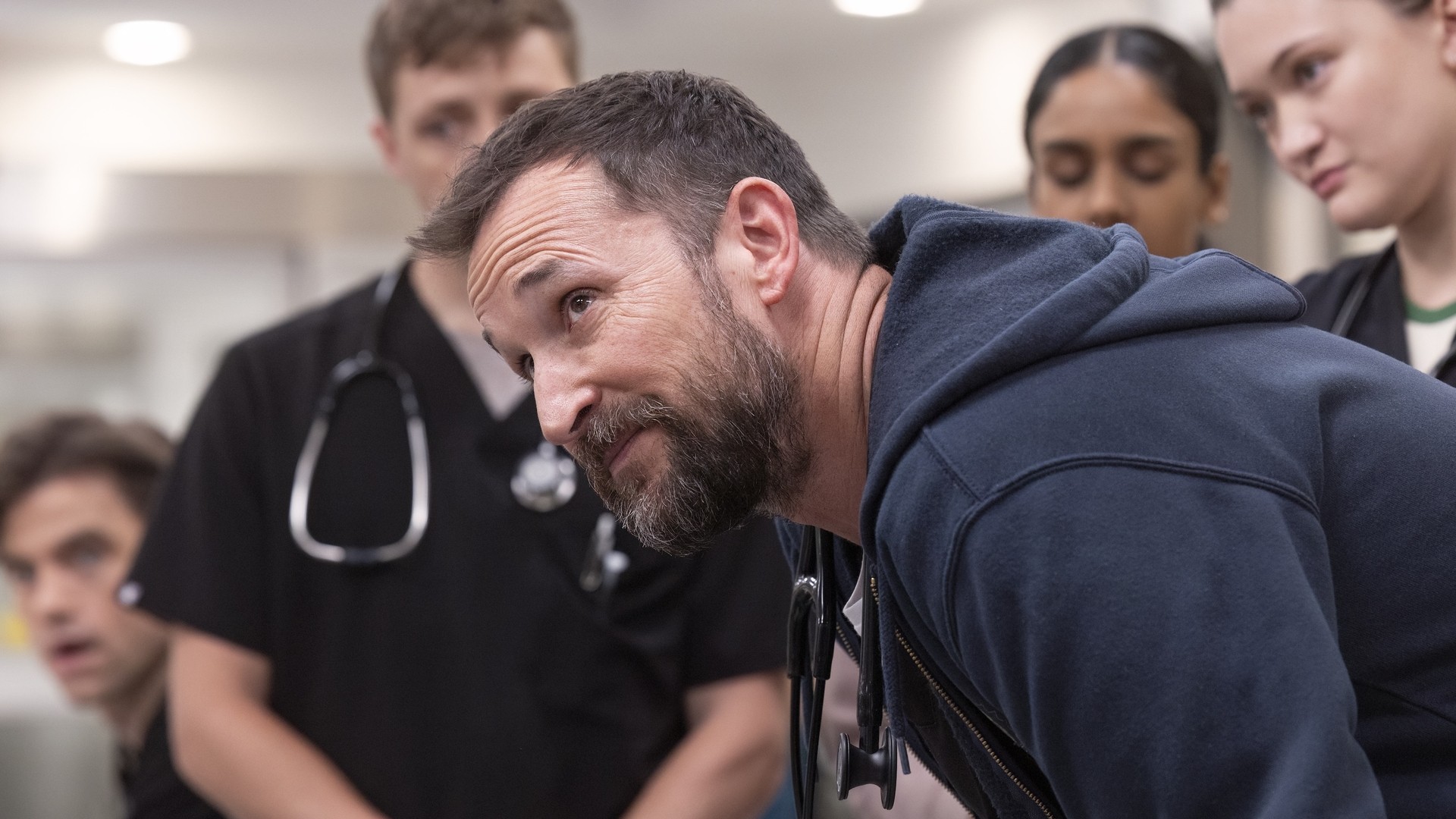 Ο Νόα Γουάιλ μέσα "Ο Πιτ" στο Max.