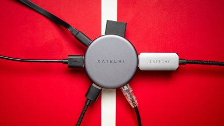 Ο νέος μαγνητικός διανομέας USB-C 7-σε-1 της Satechi μπαίνει κατευθείαν στην τσάντα ταξιδιού μου: Διαθέτει HDMI, USB-A, SD/MicroSD reader, USB PD με φόρτιση 100W και Gigabit Ethernet