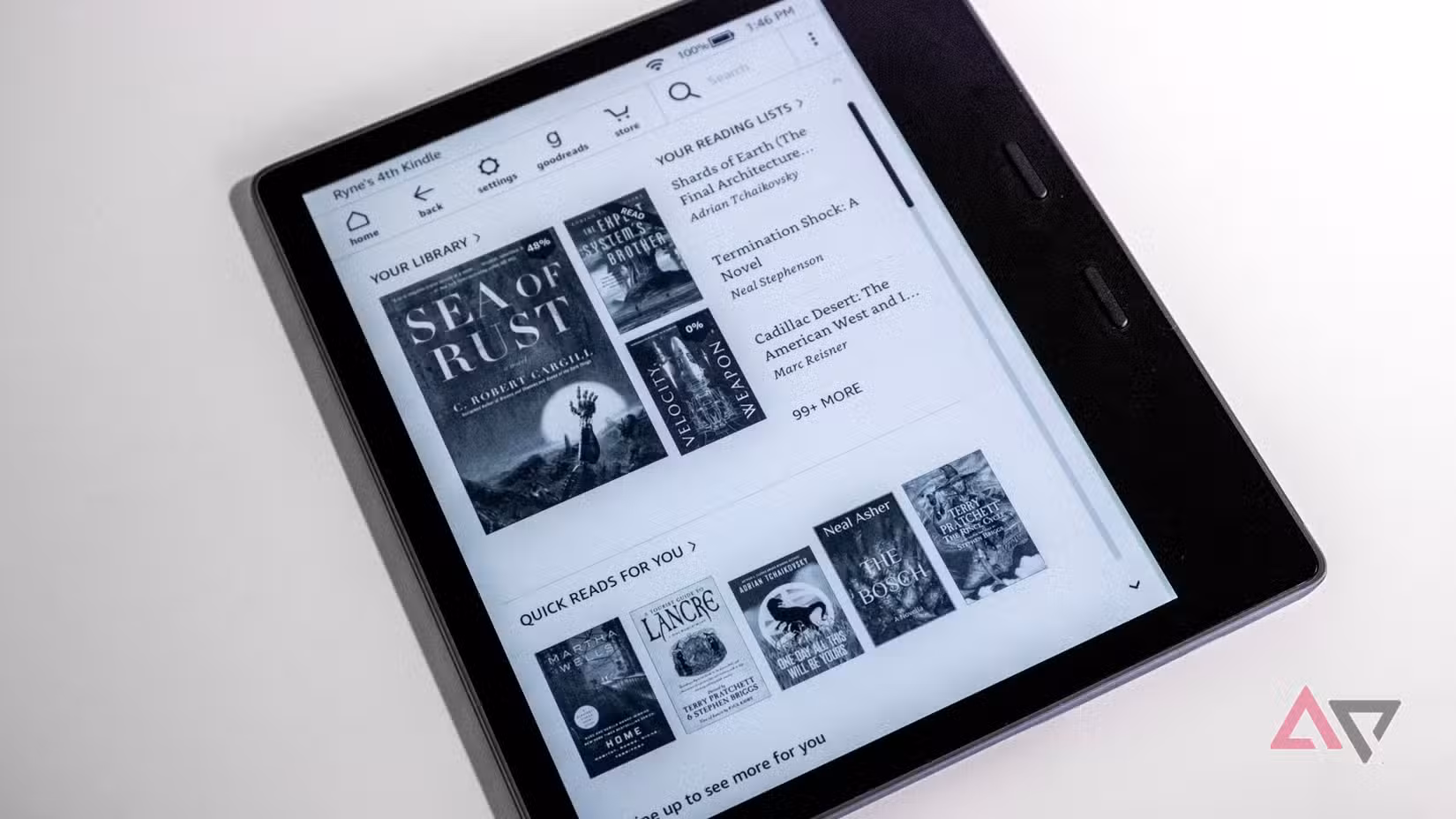 Η Amazon αλλάζει ξανά τους κανόνες της για τη λήψη ηλεκτρονικών βιβλίων Kindle Kindle Oasis που δείχνει την αρχική οθόνη σε λευκό φόντο