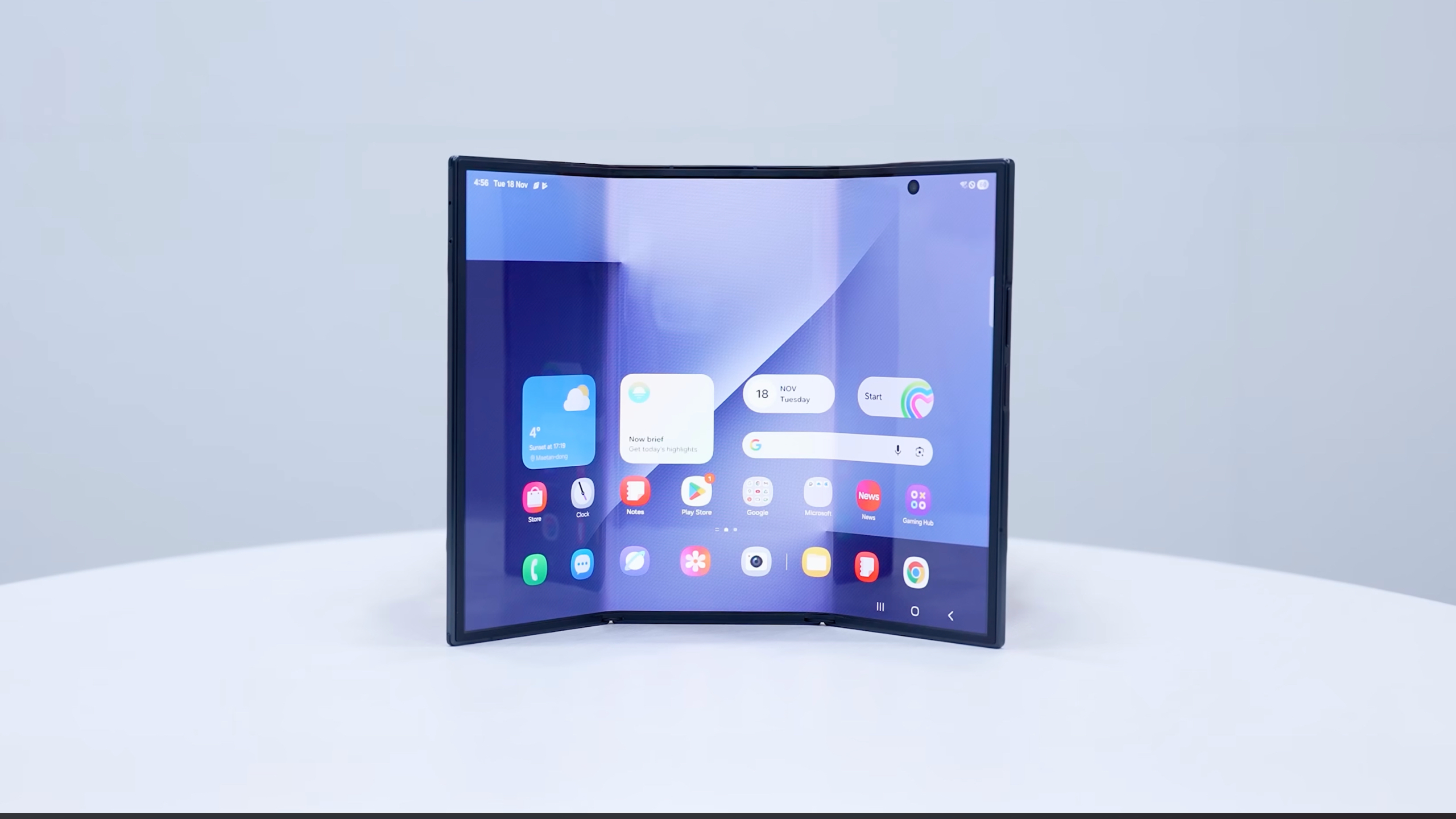 Περιγραφή Τεχνικών Ειδήσεων: Μέσα στην κυκλοφορία του Galaxy Z TriFold της Samsung και στις νέες καινοτομίες Android της Google Πραγματικές εικόνες του Samsung Galaxy Z TriFold