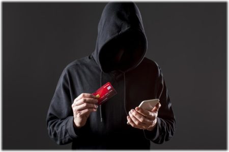 «ΑΠΟΚΑΛΥΨΗ: Έκρηξη απάτης με AI στο Android! Προσοχή πριν τις γιορτές – Όσα πρέπει να ξέρετε από την ESET!»