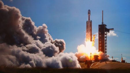 5 ιστορικές αποστολές των ΗΠΑ στο διάστημα που δεν ήταν η NASA