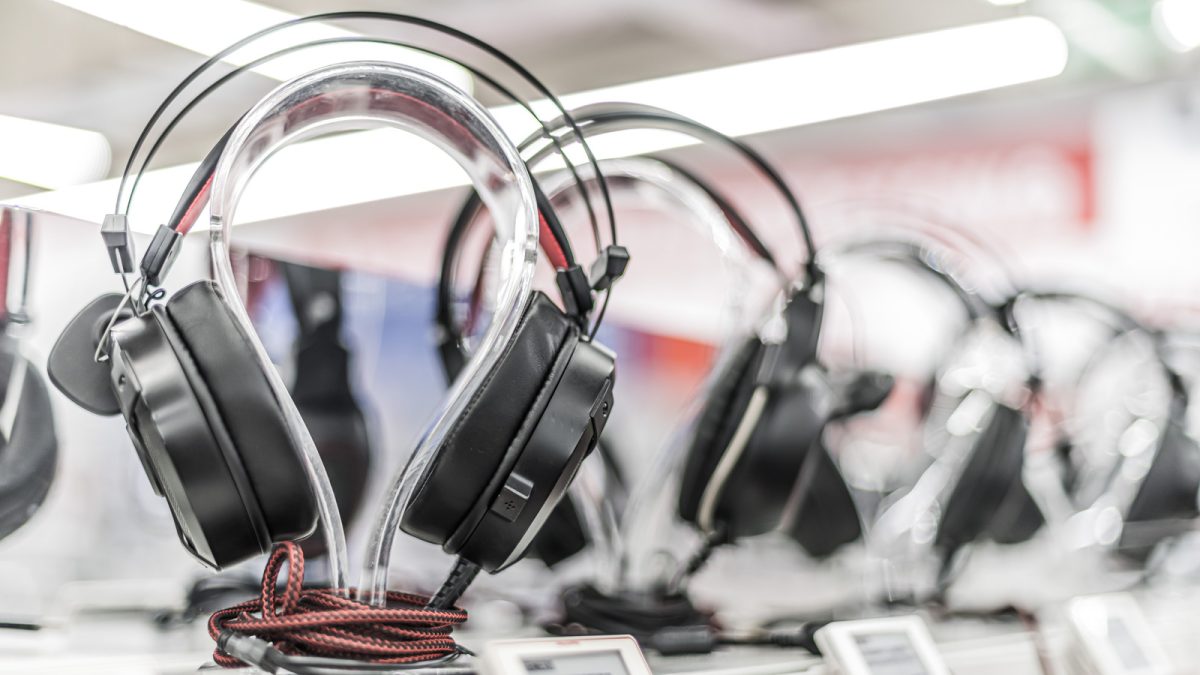 12 Major Headphones Brands Ranked Worst To Best By Customer Satisfaction