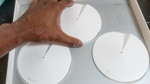 3 λόγοι για τους οποίους τα συστήματα Wi-Fi Mesh είναι καλύτερα από τους κανονικούς δρομολογητές 3 λόγοι για τους οποίους τα συστήματα Wi-Fi Mesh είναι καλύτερα από τους κανονικούς δρομολογητές