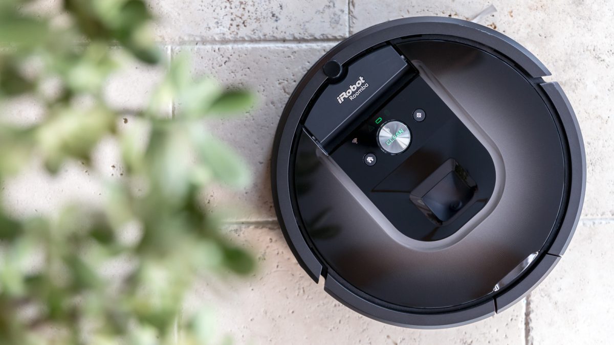 Τα Roombas είναι υπέροχα, αλλά τα έξυπνα χρήματα αγοράζουν μια φθηνότερη ηλεκτρική σκούπα ρομπότ