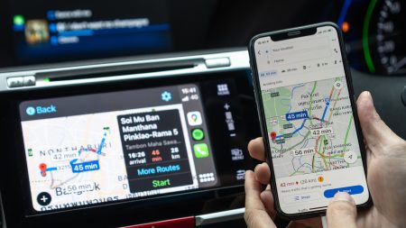 Πώς να χρησιμοποιήσετε την πιο πρόσφατη λειτουργία τοποθεσίας στάθμευσης αποκλειστικών Χαρτών Google για iPhone Πώς να χρησιμοποιήσετε την πιο πρόσφατη λειτουργία τοποθεσίας στάθμευσης αποκλειστικών Χαρτών Google για iPhone