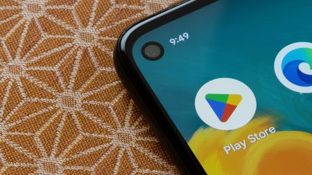 Μπορείτε επιτέλους να κατεβάσετε ξανά το Fortnite από το μεγαλύτερο App Store του Android Μπορείτε επιτέλους να κατεβάσετε ξανά το Fortnite από το μεγαλύτερο App Store του Android