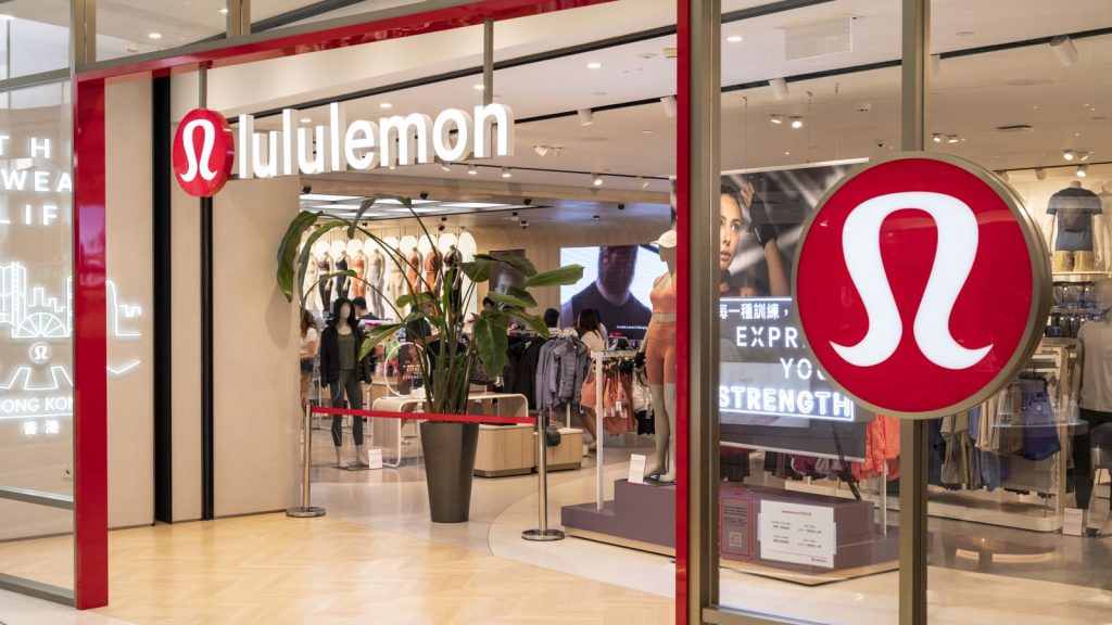 Lululemon: Τρελή Άνοδος 10% στη Μετοχή μετά την Έκρηξη Αλλαγών! Ανακαλύψτε γιατί! Lululemon