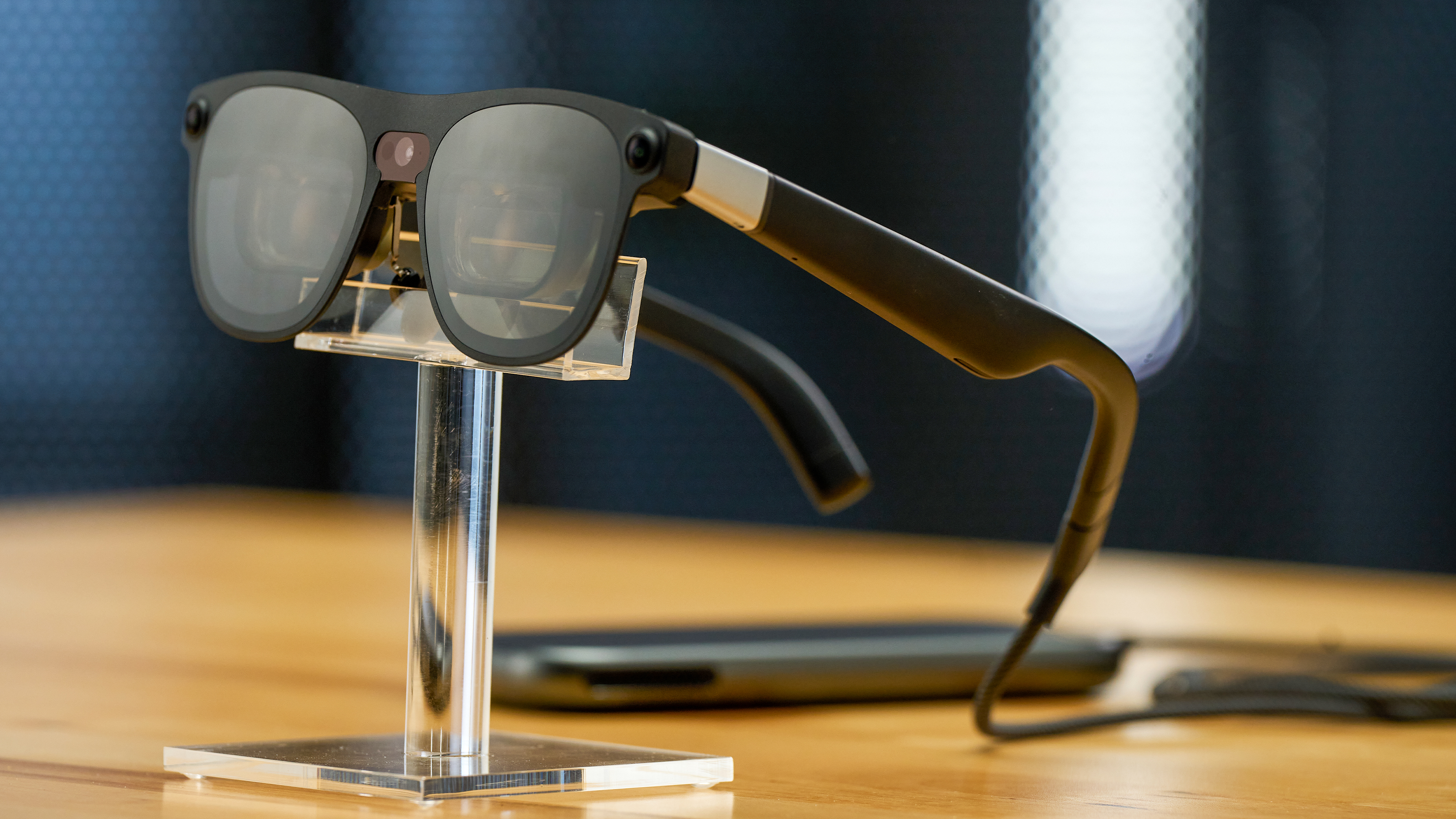 Δοκίμασα τα γυαλιά Android XR της Google — και η Meta και η Apple τρομάζουν! Xreal Project Aura