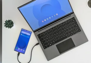 «Ανακαλύψτε τον ΕΚΠΛΗΚΤΙΚΟ τρόπο να μετατρέψετε το Samsung smartphone σας σε laptop – Μην το χάσετε!» «Ανακαλύψτε τον ΕΚΠΛΗΚΤΙΚΟ τρόπο να μετατρέψετε το Samsung smartphone σας σε laptop – Μην το χάσετε!»