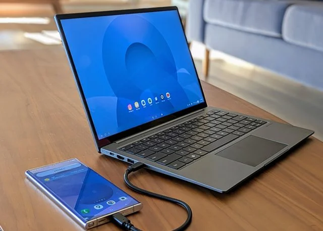 «Ανακαλύψτε τον ΕΚΠΛΗΚΤΙΚΟ τρόπο να μετατρέψετε το Samsung smartphone σας σε laptop – Μην το χάσετε!» NexDock