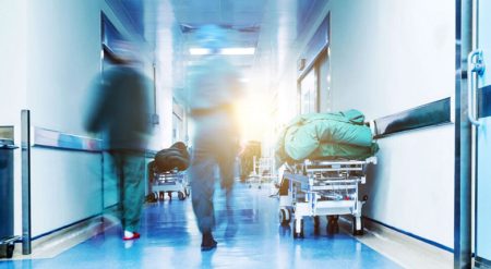 Απίστευτο: 4 ώρες αναμονής στα Τμήματα Επειγόντων! Τι σημαίνει αυτό για την υγεία μας;