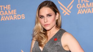 Έρχονται ΔΥΟ Νέα Παιχνίδια Tomb Raider για PS5: Δες Πώς Η Lara Croft Κάνει ΘΡΥΛΙΚΗ ΕΠΙΣΤΡΟΦΗ!