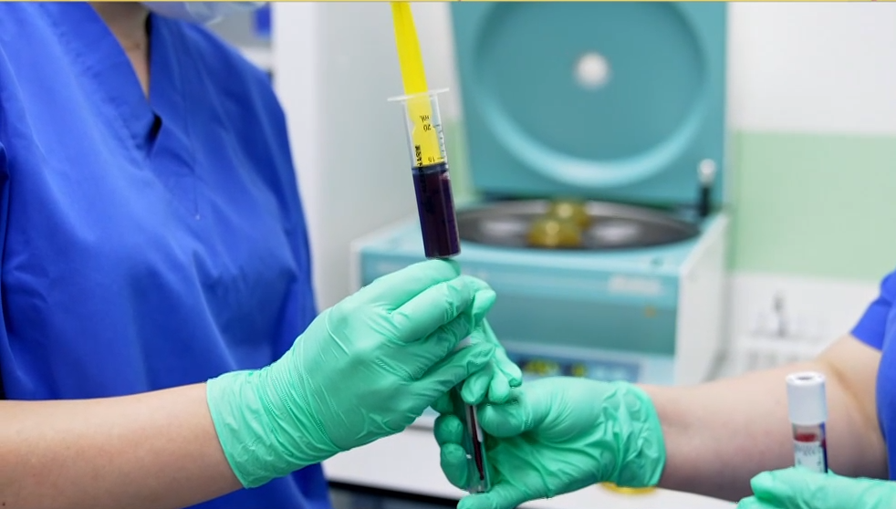 «Οστεοπόρωση: Η “σιωπηλή” απειλή που μπορεί να ανατρέψει την ποιότητα ζωής σας!» «Οστεοπόρωση: Η “σιωπηλή” απειλή που μπορεί να ανατρέψει την ποιότητα ζωής σας!»