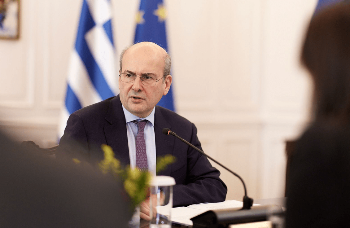 «Σήμερα οι αγρότες κερδίζουν 490 εκατομμύρια! Πώς το ανακοίνωσε ο Χατζηδάκης;»