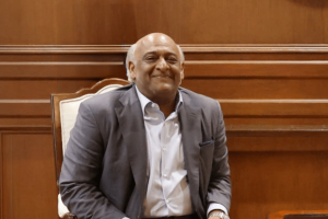 «Cetracore-Jetoil: Αποκαλύψεις για τον Μουρτάζα Λακχανί που θα σας Σοκάρουν!» «Cetracore-Jetoil: Αποκαλύψεις για τον Μουρτάζα Λακχανί που θα σας Σοκάρουν!»