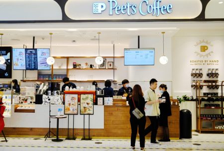 «Διαφυγή από την Κίνα: Πολυεθνικές Αναζητούν Νέες Ευκαιρίες - Ποιοι Είναι οι Αντίπαλοι που Αναδείχθηκαν;»