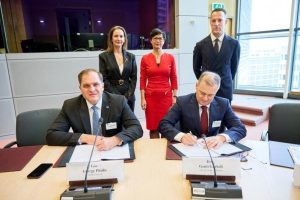 “Συγκλονιστική Συμφωνία Ελλάδας – Αλβανίας: Αποκαλύπτονται οι «Πράσινοι Διάδρομοι» που θα Ταρακουνήσουν την Οικονομία!” “Συγκλονιστική Συμφωνία Ελλάδας - Αλβανίας: Αποκαλύπτονται οι «Πράσινοι Διάδρομοι» που θα Ταρακουνήσουν την Οικονομία!”