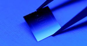 «Ανατρεπτική Δημιουργία από το Princeton «Καταρρίπτει» τους Γίγαντες της Κβαντικής Πληροφορικής!»