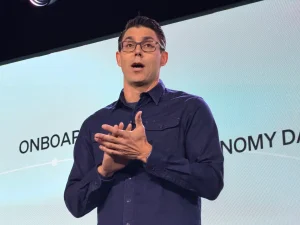 Οδηγώντας εν πλω με τον αγώνα του Rivian για αυτονομία Οδηγώντας εν πλω με τον αγώνα του Rivian για αυτονομία