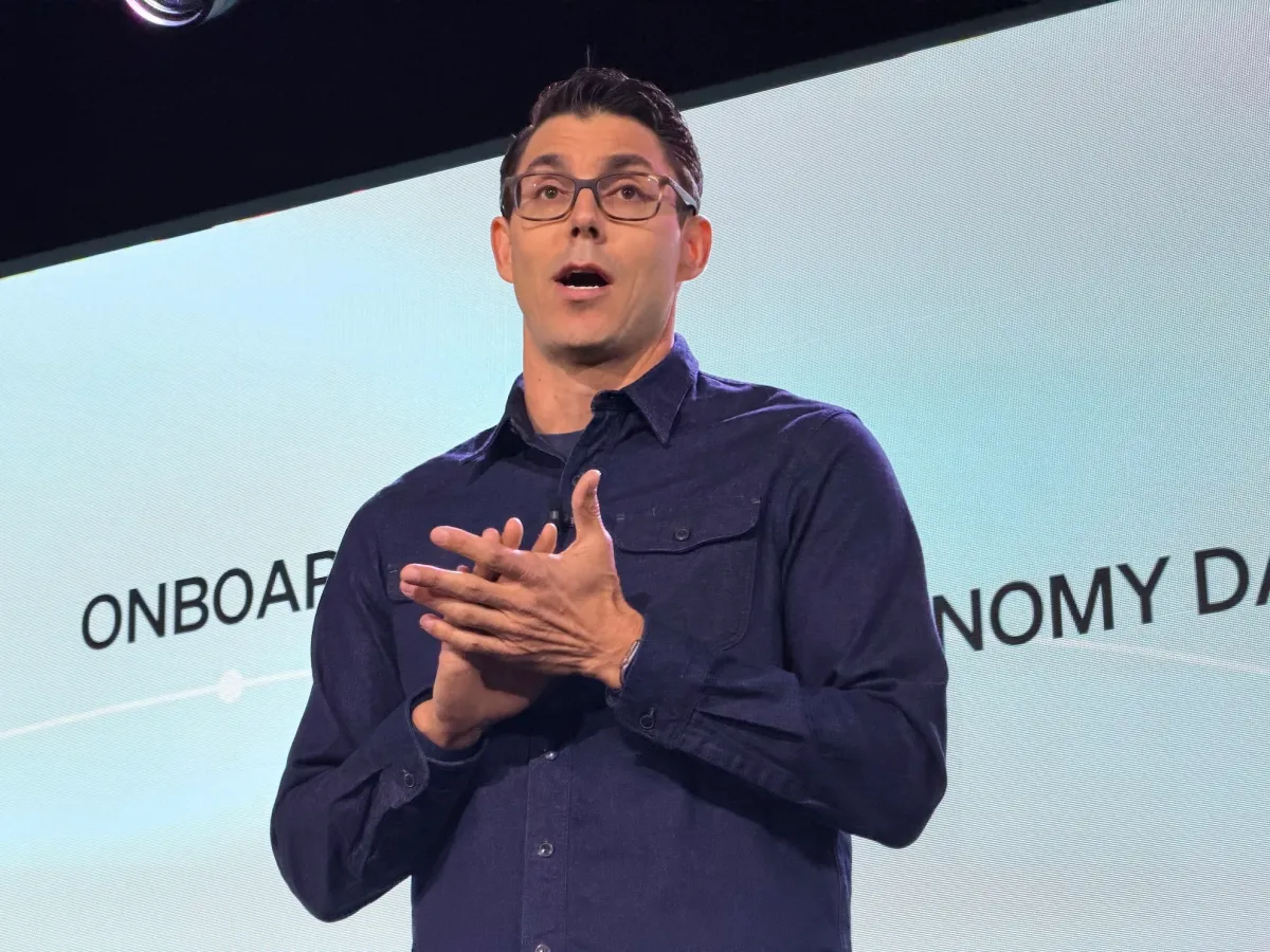 Οδηγώντας εν πλω με τον αγώνα του Rivian για αυτονομία Οδηγώντας εν πλω με τον αγώνα του Rivian για αυτονομία