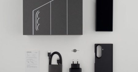 Μην το χάσετε! Το απίστευτο unboxing του τριπλά αναδιπλούμενου smartphone είναι εδώ! Μην το χάσετε! Το απίστευτο unboxing του τριπλά αναδιπλούμενου smartphone είναι εδώ!