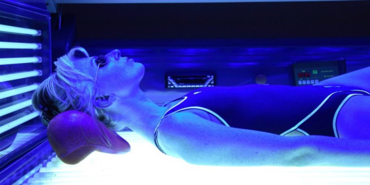 «Σοκαριστική Μελέτη: Τα Σολάριουμ Τριπλασιάζουν τον Κίνδυνο Μελανώματος – Τι Αποκαλύπτει για το DNA σας!»