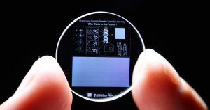 Ανακάλυψε την Επανάσταση: Αποθήκευση Δεδομένων σε 5D Κρύσταλλο Μνήμης που θα Διαρκέσει για… Πάντα! Ανακάλυψε την Επανάσταση: Αποθήκευση Δεδομένων σε 5D Κρύσταλλο Μνήμης που θα Διαρκέσει για... Πάντα!