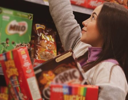 «Σούπερ Μάρκετ: Η Σκηνή του «Shrinkflation» και η Εντυπωσιακή Άνοδος των Ιδιωτικών Ετικετών – Τι Πρέπει να Ξέρετε!»