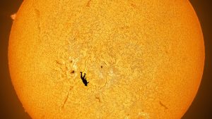 «Η Σοκαριστική Πτώση του Ίκαρου: Η Λήψη που Σάρωσε τον Κόσμο και Άφησε Άφωνους Όλους!»