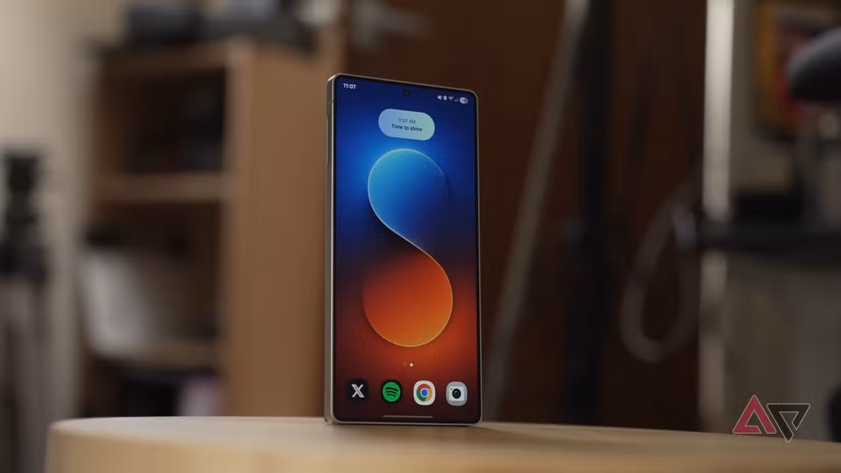 Samsung Galaxy S25 Ultra σε τραπέζι