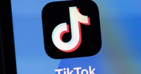 «Ανατροπή στο TikTok: Ιστορική συμφωνία πώλησης που αλλάζει τα πάντα στις ΗΠΑ!»