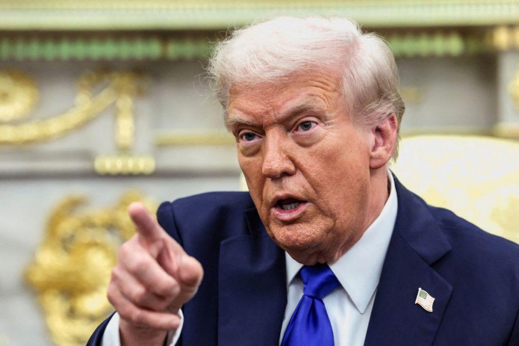 ΣΟΚ! Τραμπ Επιτίθεται στο BBC με Αγωγή 10 ΔΙΣ Δολαρίων – Τι Κρύβεται Πίσω από αυτή την Επίθεση! ΣΟΚ! Τραμπ Επιτίθεται στο BBC με Αγωγή 10 ΔΙΣ Δολαρίων - Τι Κρύβεται Πίσω από αυτή την Επίθεση!