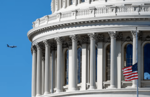 «ΗΠΑ: Οι επενδυτές περιμένουν τον Άι Βασίλη για να αποκαλύψει τα μυστικά της οικονομίας!» «ΗΠΑ: Οι επενδυτές περιμένουν τον Άι Βασίλη για να αποκαλύψει τα μυστικά της οικονομίας!»