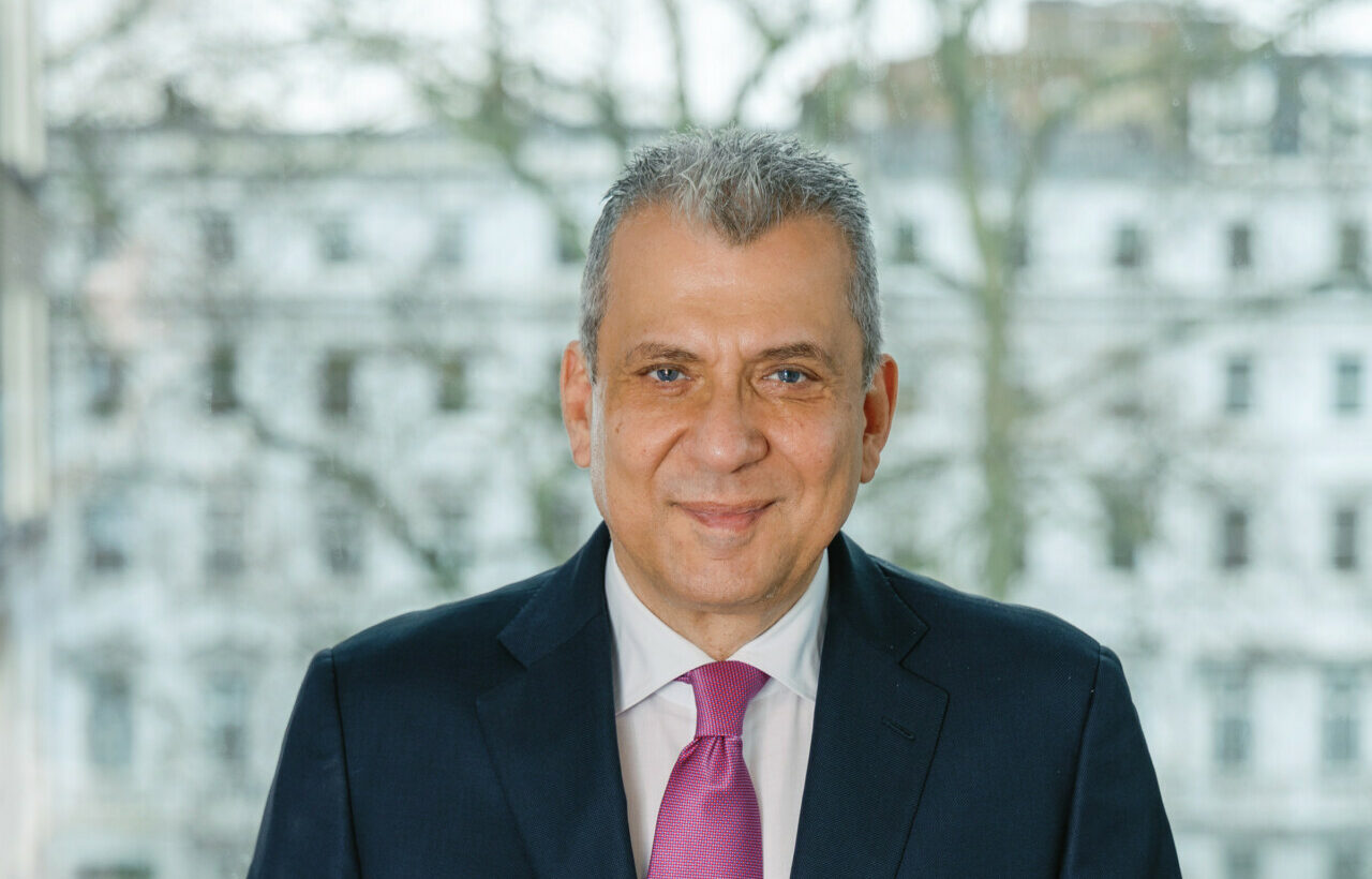 «Καταιγιστικές Εξελίξεις: Νέα Έκδοση Ομολόγου €300 εκατ. για Ριζική Αναδιάρθρωση της Κεφαλαιακής Βάσης!»