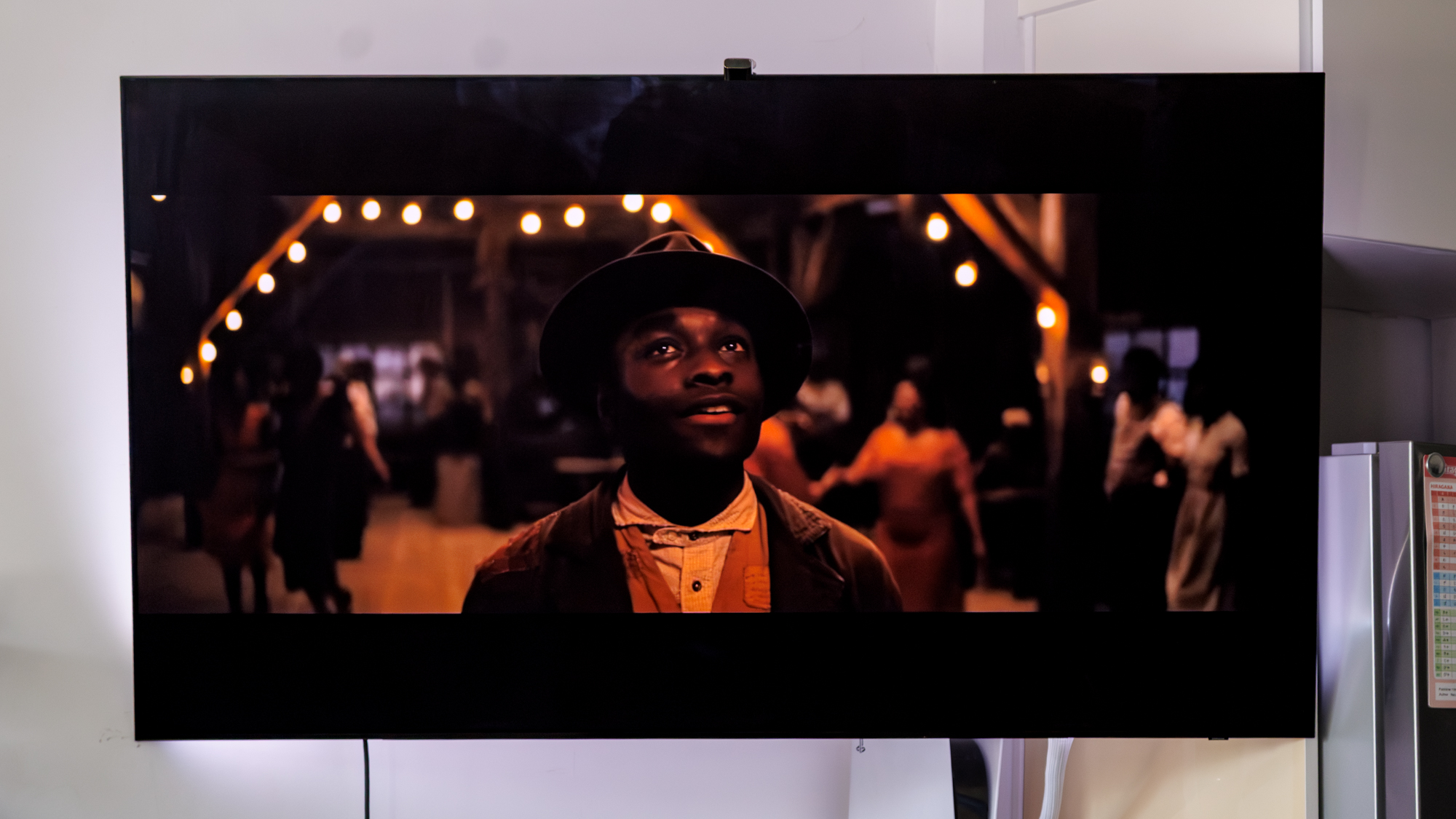 Επίτοιχη ροή τηλεόρασης με Amazon Fire TV Stick 4K Select