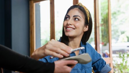 Ανακαλύψτε το Επα Revolution των Πληρωμών με την IRIS Payments της Worldline Greece!