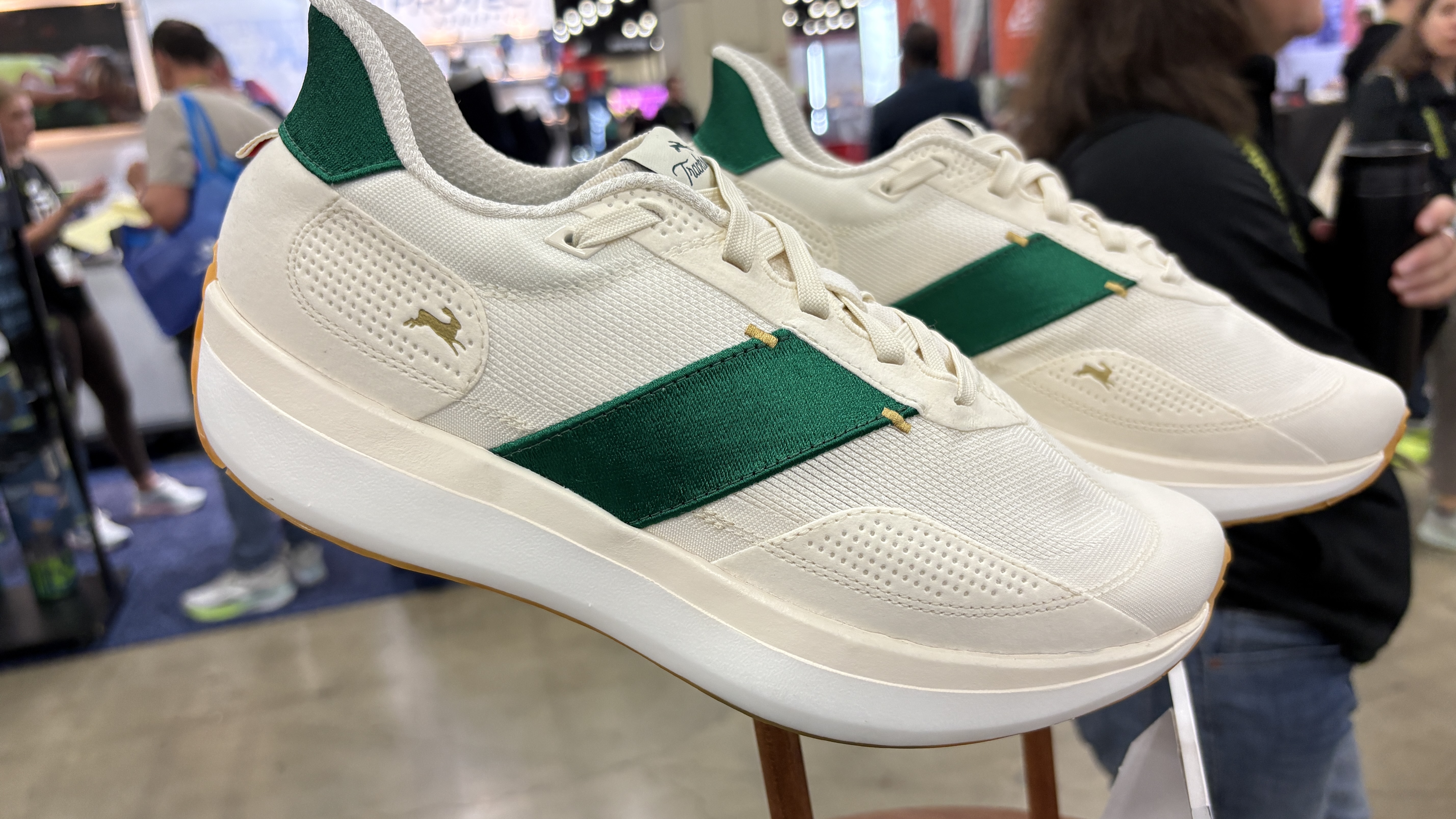 Ανακαλύψτε τα 7 Αδιαμφισβήτητα Συναρπαστικά Παπούτσια Τρεξίματος του 2026 – Θα σας Αφήσουν Άφωνους! Τροχοποιός Έλιοτ Ράιντερ