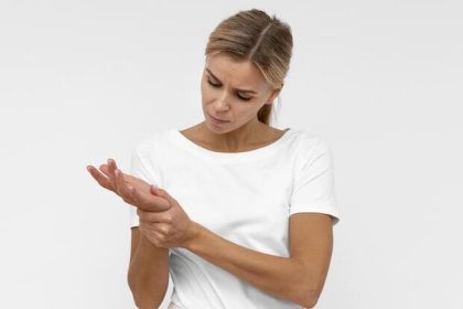 «Σύνδρομο Καρπιαίου Σωλήνα: Η Άσκηση Είναι η Μυστική Λύση ή Μάταιη Προσπάθεια;»