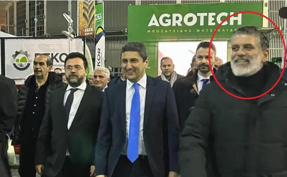 «ΣΥΓΚΛΟΝΙΣΤΙΚΟ: Επιχείρηση του ελληνικού FBI – Δεκαπέντε συλλήψεις για χρηματικά παιχνίδια με ανύπαρκτα χωράφια!» «ΣΥΓΚΛΟΝΙΣΤΙΚΟ: Επιχείρηση του ελληνικού FBI – Δεκαπέντε συλλήψεις για χρηματικά παιχνίδια με ανύπαρκτα χωράφια!»