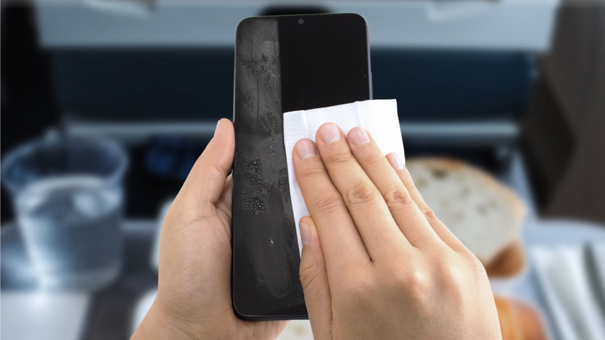 Οθόνη iCloth 70% Isopropyl Alcohol και μαντηλάκια ηλεκτρονικών