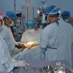 «Σοκαριστική Ιατρική Επίδοση: Γιατροί Μεταμοσχεύουν Αυτί Γυναίκας Στο Πόδι της - Η Απίστευτη Ιστορία Πίσω από την Επέμβαση!»