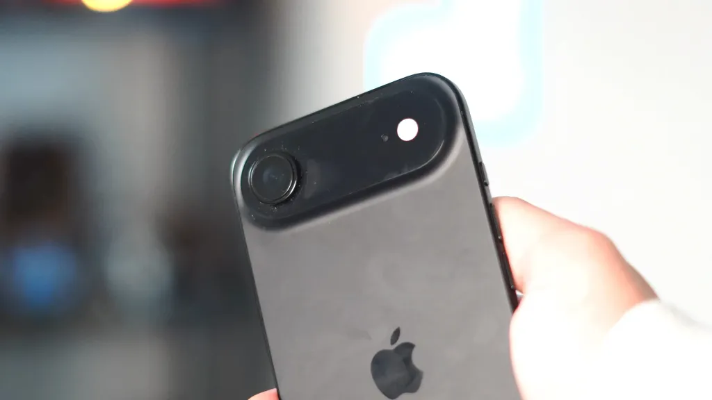 Λατρεύω το iPhone Air, αλλά δύο πράγματα με εμπόδισαν να δεσμευτώ