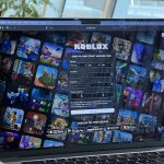 Η Roblox εξουσιοδοτεί την επαλήθευση προσώπου για παγκόσμια πρόσβαση σε συνομιλία