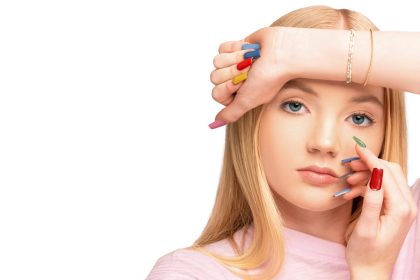 Η IPolish αποκαλύπτει έξυπνα νύχια που αλλάζουν χρώμα στην CES 2026